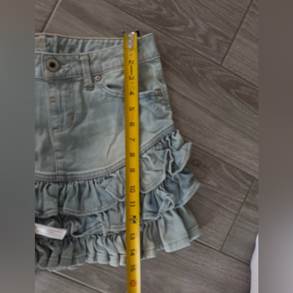 Vintage GUESS|y2K Vintage denim skirt with ruffles•••Light wash,coastal cowgirl - Picture 8 of 10